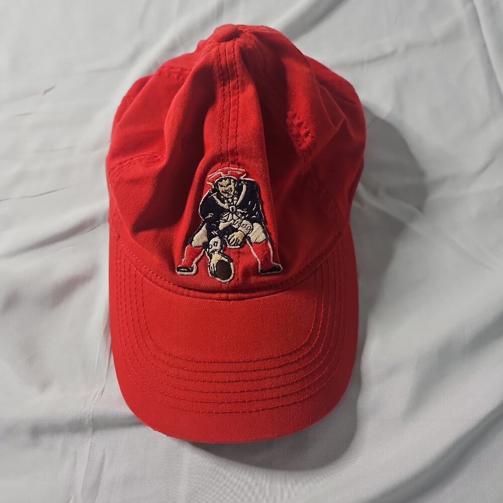 Vintage Reebok New England Patriots Hat Red Embroidered Player S/M Stretch Flex
